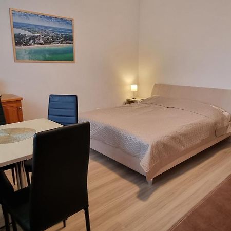Pogodna 3B Hotel Миелно Екстериор снимка