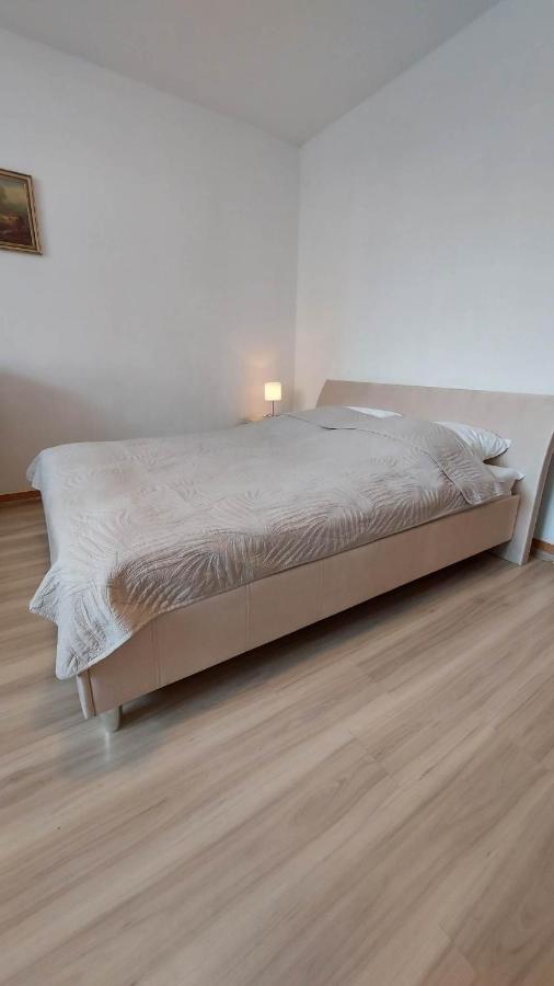 Pogodna 3B Hotel Миелно Екстериор снимка