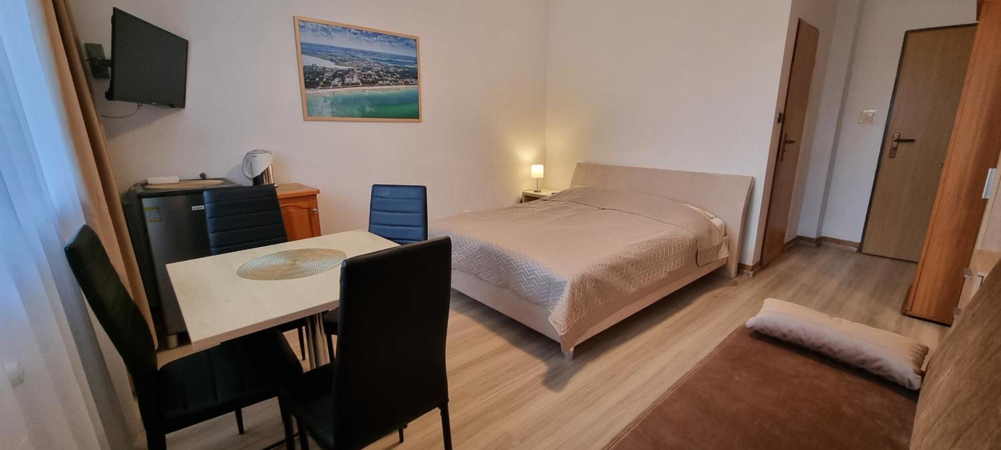 Pogodna 3B Hotel Миелно Екстериор снимка